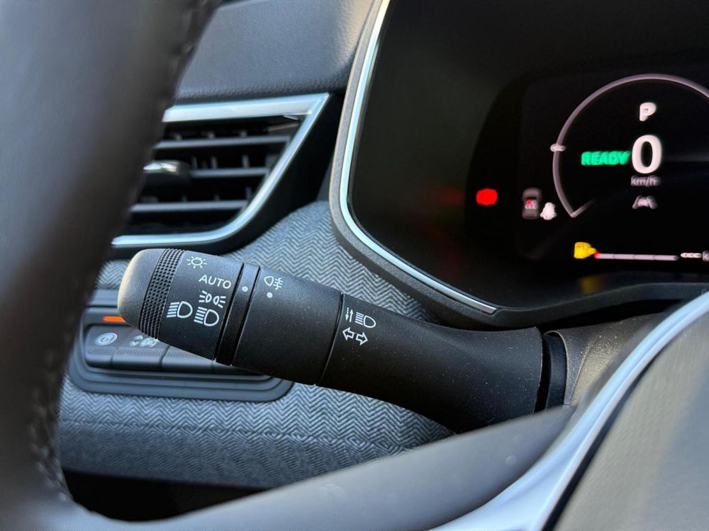 Clio V Clio E-Tech full hybrid 145 ch GSR2 Techno 2025 occasion 91300 Massy