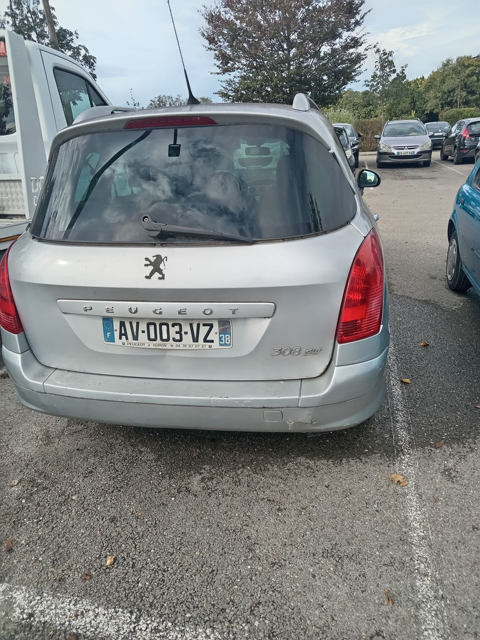 Peugeot 308 sw 1.6 HDi 110ch FAP BVM6 BLUE LION Confort