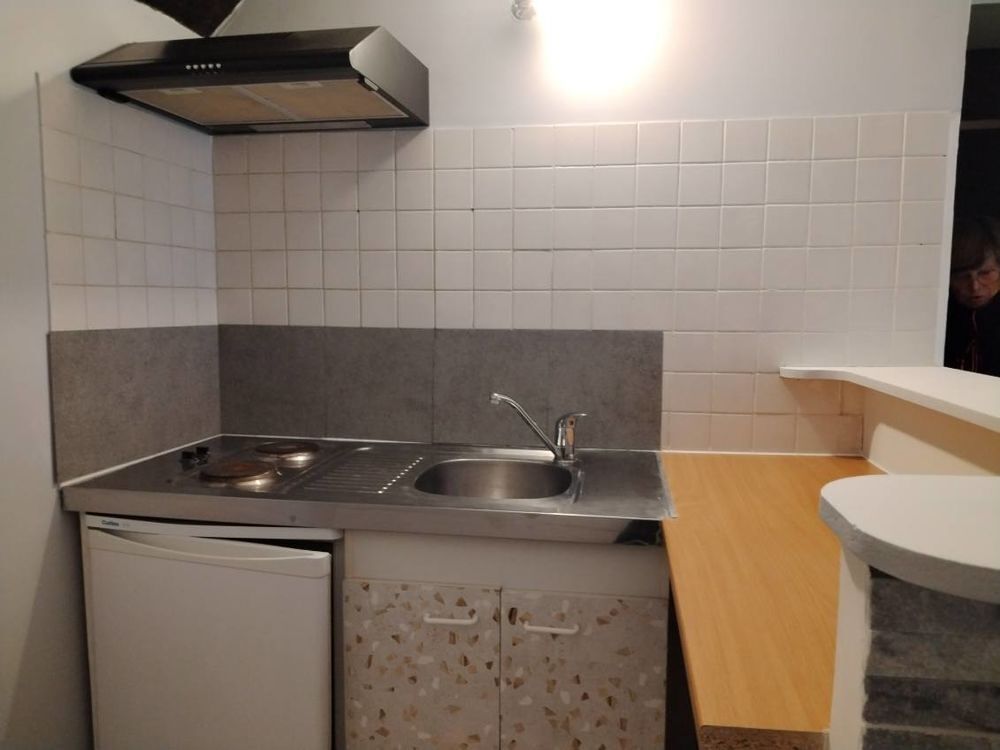 Location Appartement F2 centre village Le grand-serre
