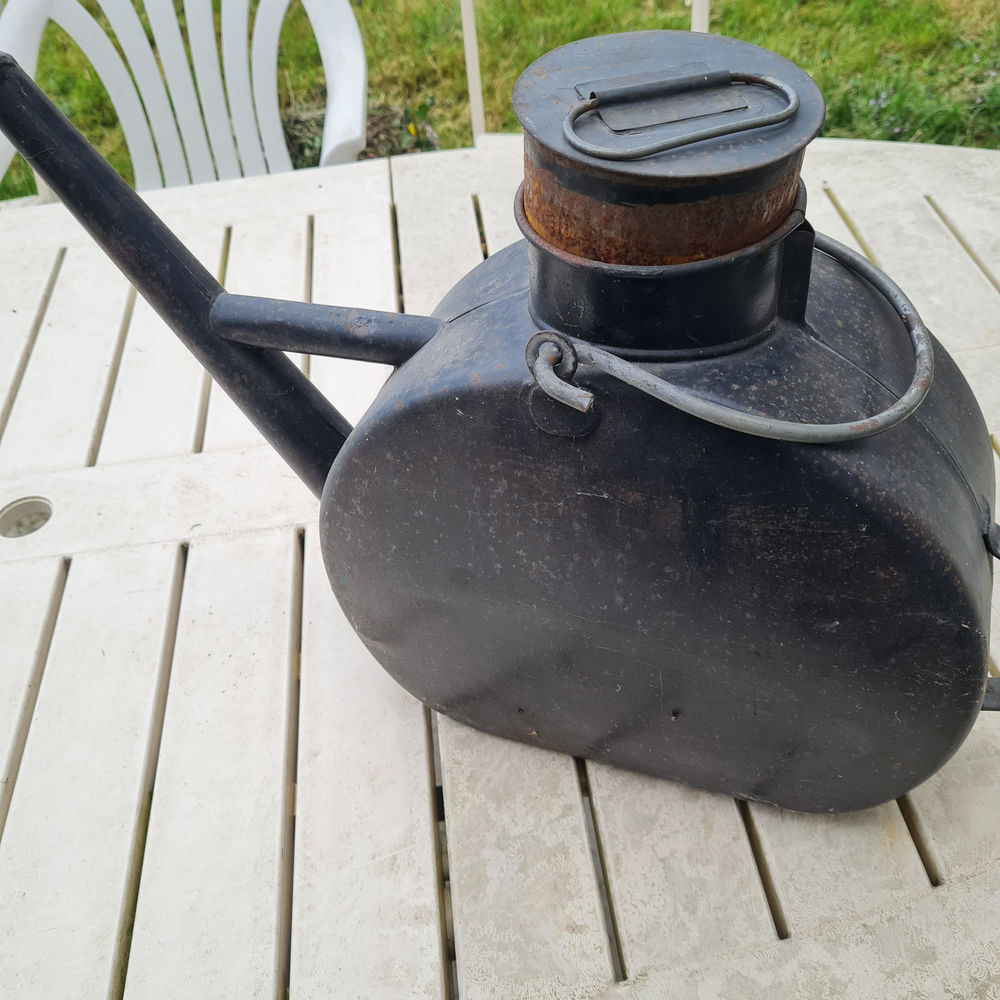 Ancien jerrican huileur WW2 