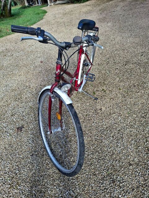 V�lo femme M 15 Saint-Ciers-d'Abzac (33)