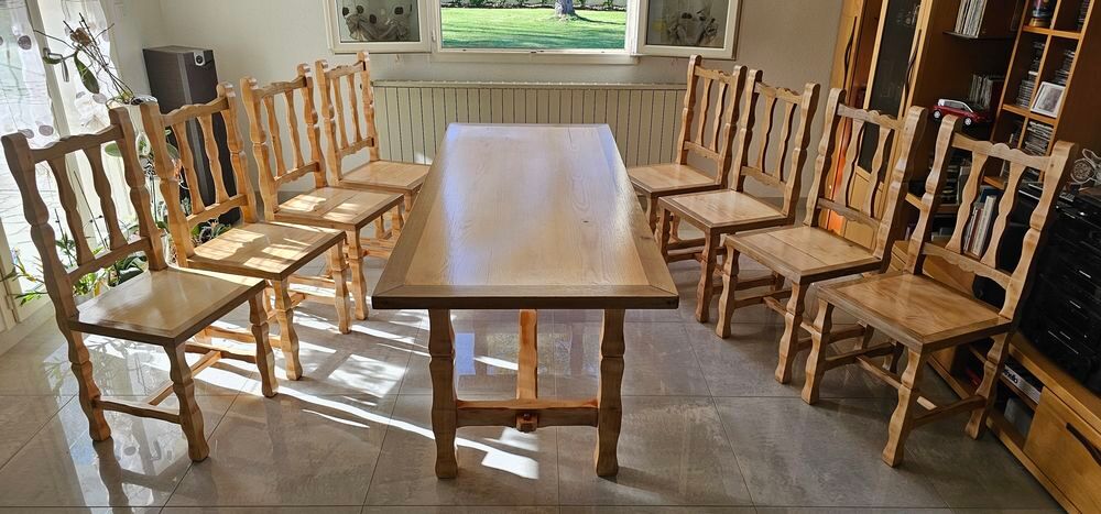 TABLE ET CHAISES FABRICATION ARTISANALE PERSONALISEE UNIQUE Meubles