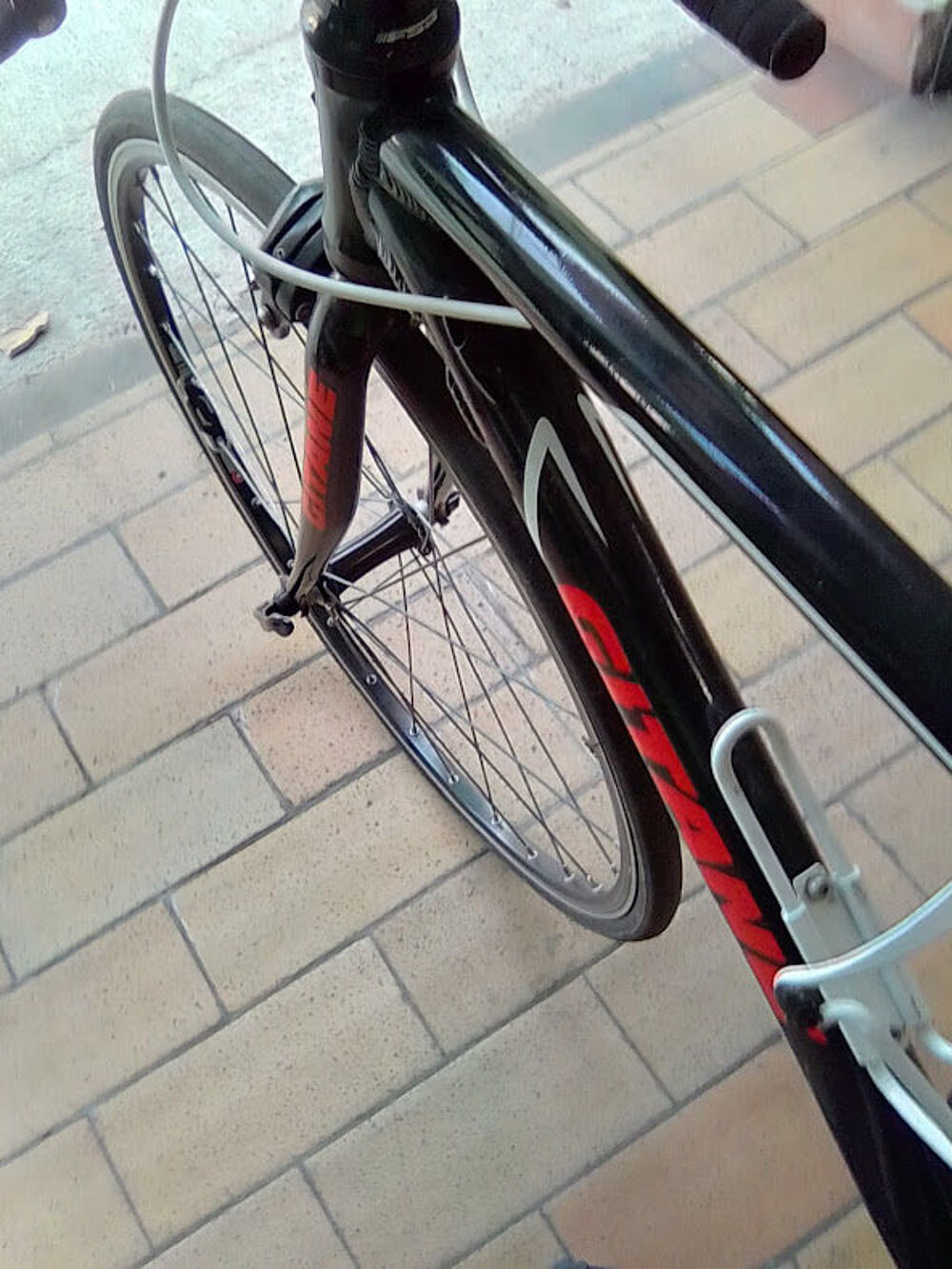 1 v&eacute;lo Gitane noire d' occasion Vélos