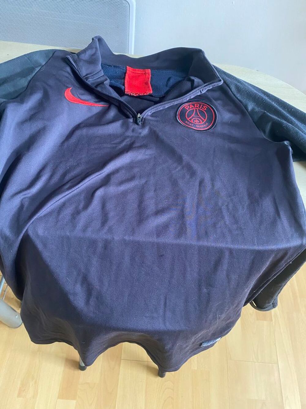 Beau vetements de marque toute les tailles xl l m de tous Vêtements