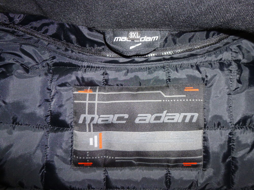 VESTE POUR MOTARD. Vêtements