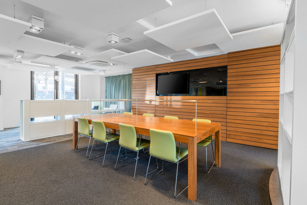   Espace de travail privé personnalisé en fonction des besoins uniques de votre entreprise à Le Mans Gare SNCF Regus Express Express Le mans