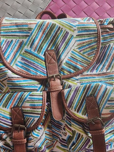 sac � dos  8 Saint-Martin-Lars-en-Sainte-Hermine (85)