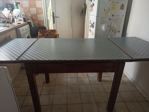 TABLE DE CUISINE
150 Clermont-Ferrand (63)
