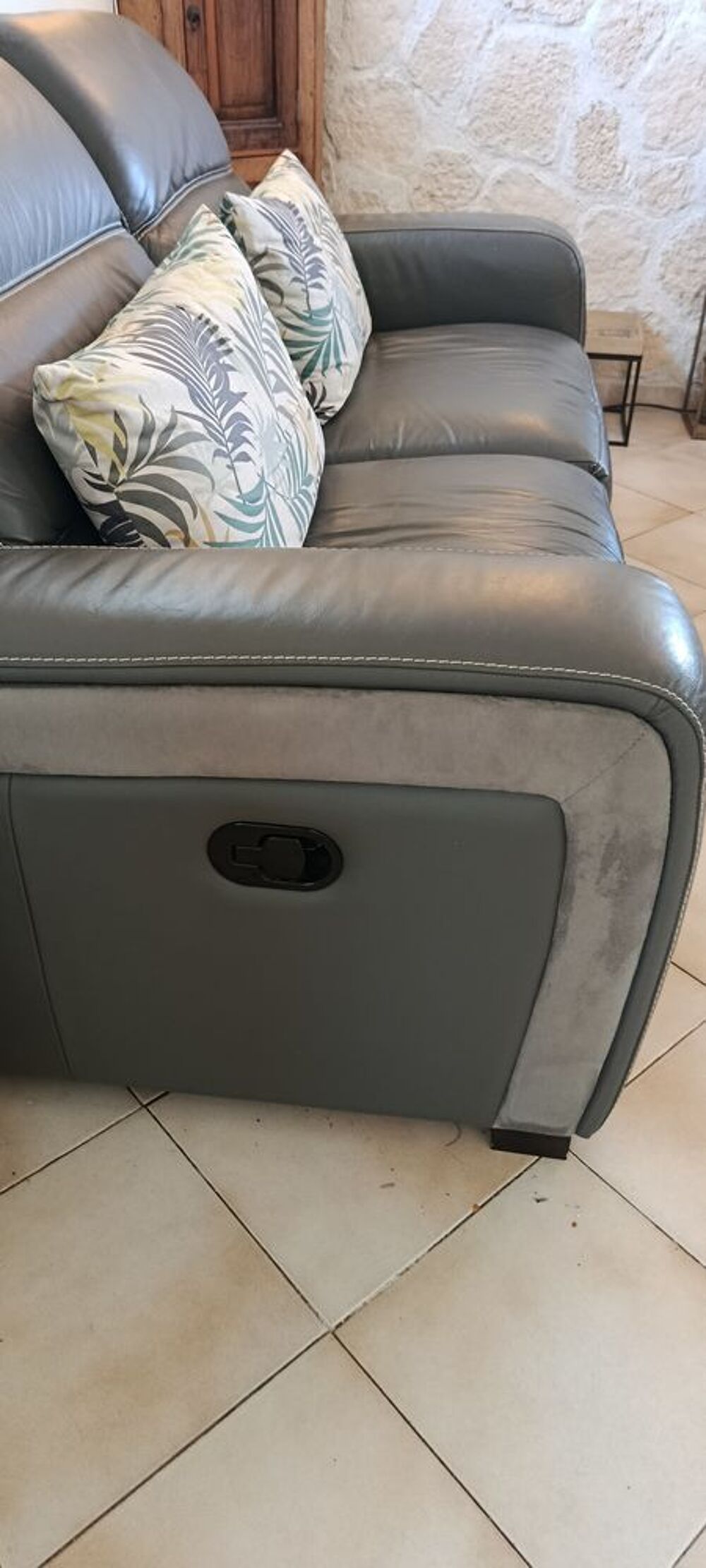 Tr&egrave;s beau canap&eacute; relax cuir et nubuck Meubles