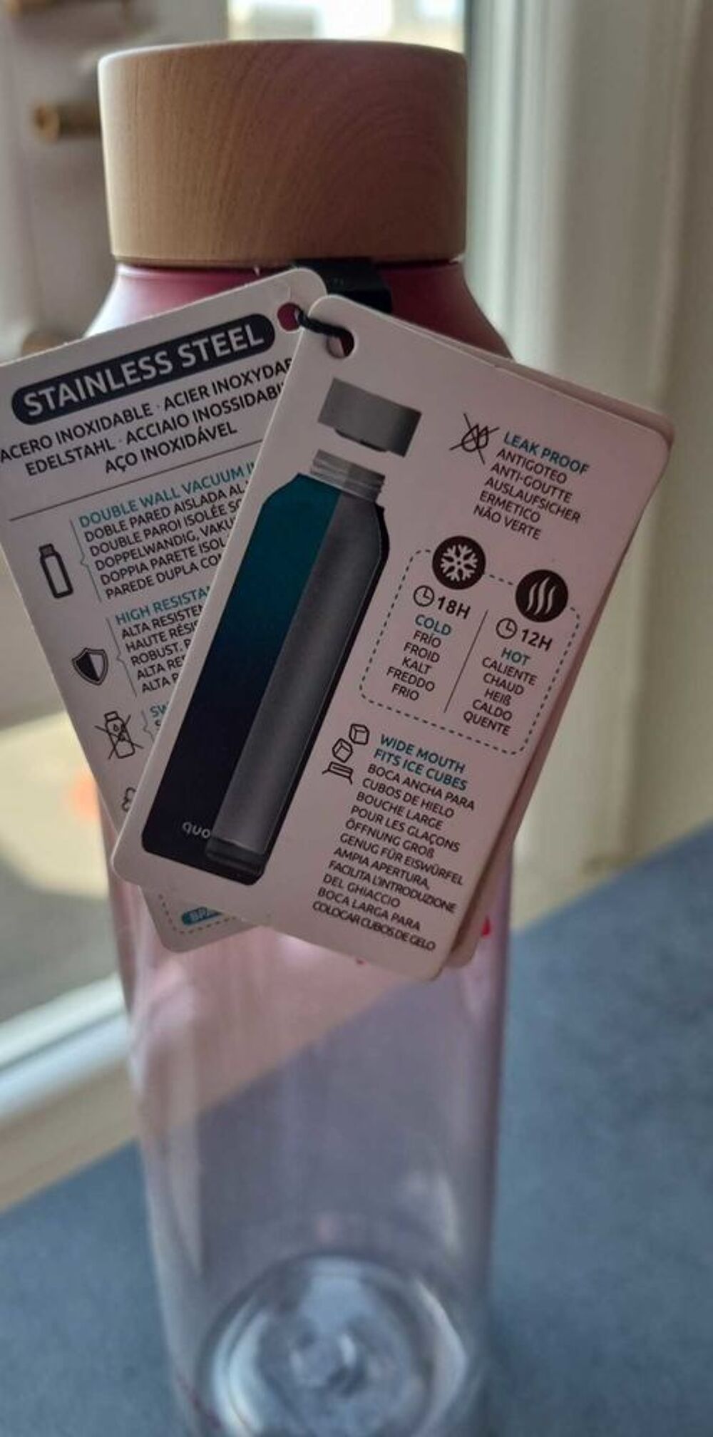 Lot de 2 bouteilles thermoplastique 840 ml neuves Sports