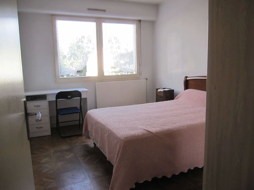 Location Appartement T3 meublé LYON 8-77 rue Bataille , idéal 2/3 étudiants Lyon 8