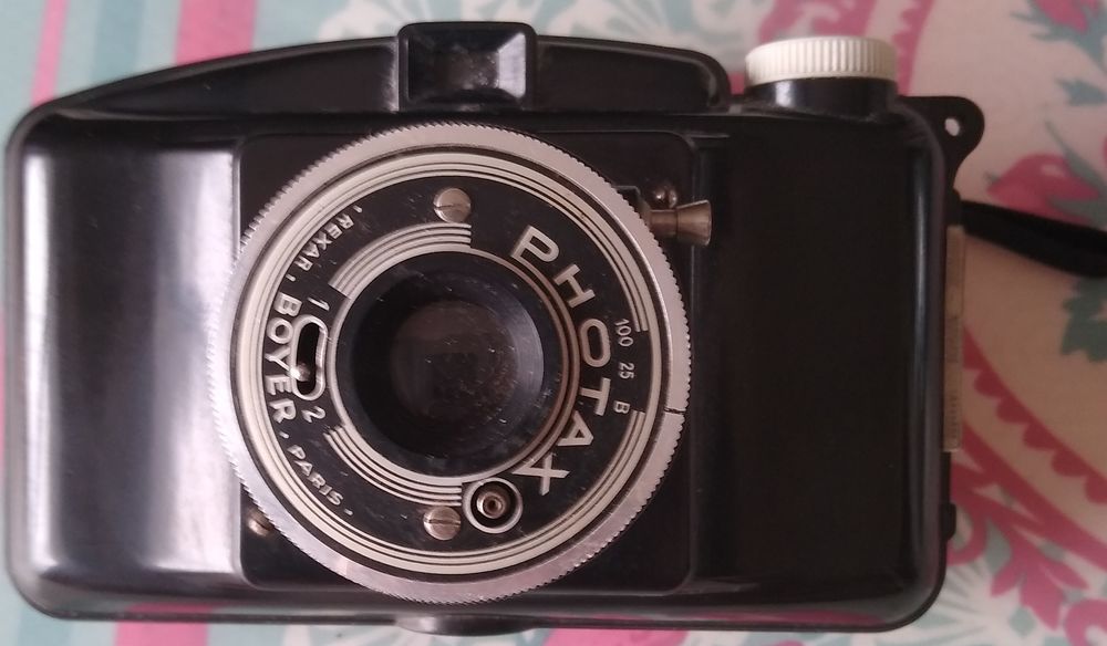 Appareil photo vintage avec son &eacute;tui Photos/Video/TV