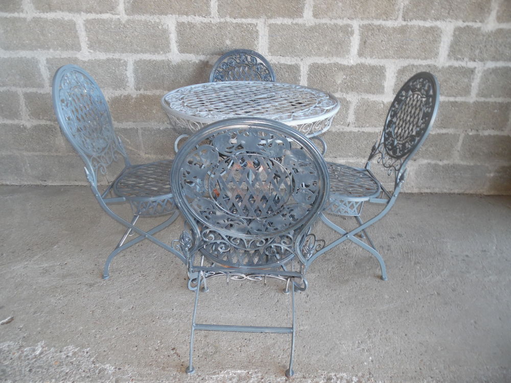 SALON DE JARDIN FER FORGE QUATRE CHAISES PLIANTES Jardin