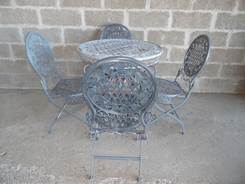 SALON DE JARDIN FER FORGE QUATRE CHAISES PLIANTES 275 Ouroux-sur-Saône (71)