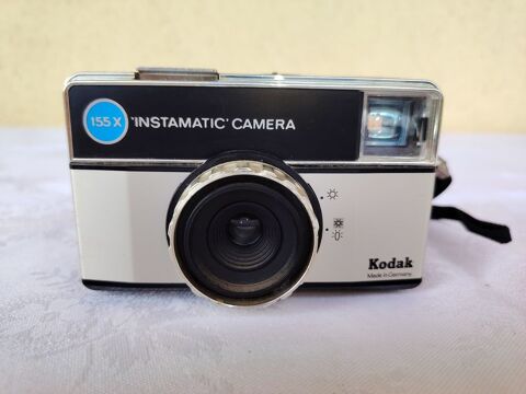 Appareil photo KODAK Instamatic 155x
25 Salon-de-Provence (13)