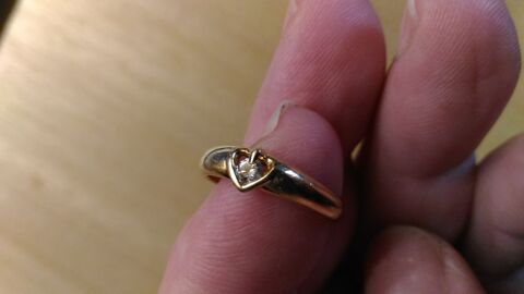 Jolie bague en or 18 k et diamant 260 Mars-la-Tour (54)