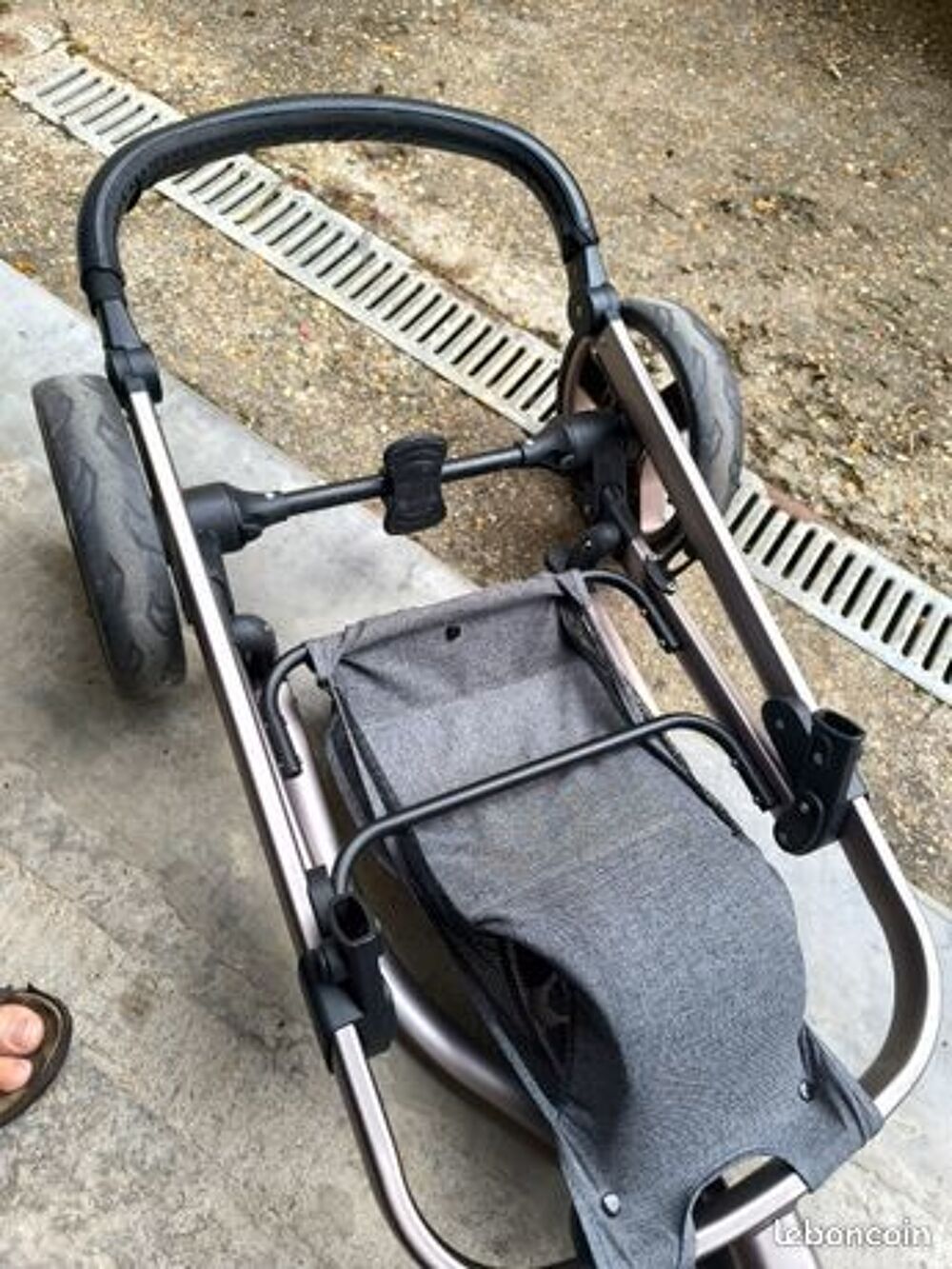 POUSSETTE Puériculture