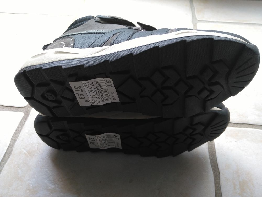 Chaussures enfant T37 NEUVE Chaussures
