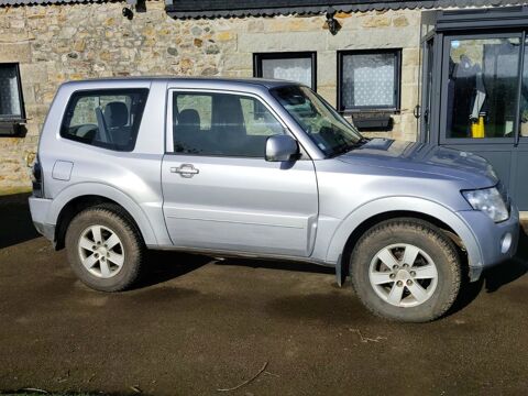 Mitsubishi Pajero court 3.2 DI-D Intense 2008 occasion Callac 22160