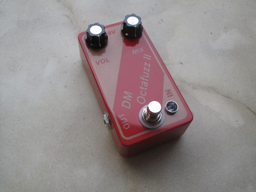 DM Octafuzz II type Octavia, unique Instruments de musique