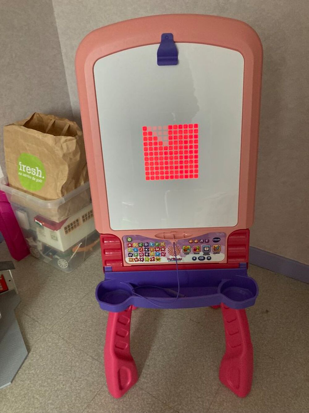 Magi chevalet interactif 3 en1 de vtech Jeux / jouets