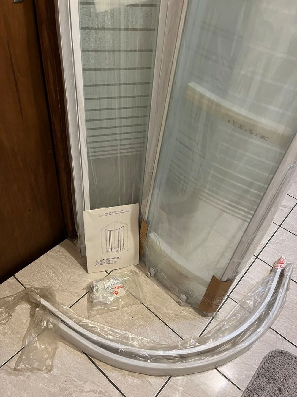 Parois de douche 
Meubles