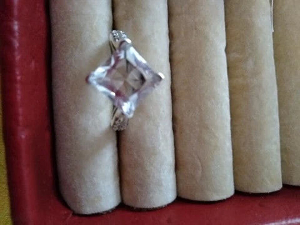 Bague pierre crystal et zirconium Bijoux et montres