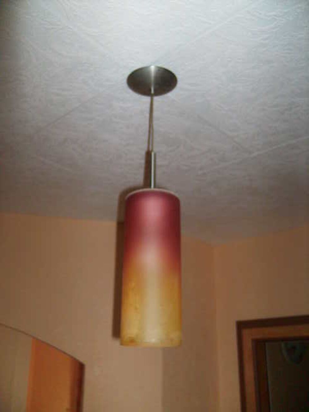 Lampe suspension en verre rose d&eacute;grad&eacute; jaune vintage Décoration