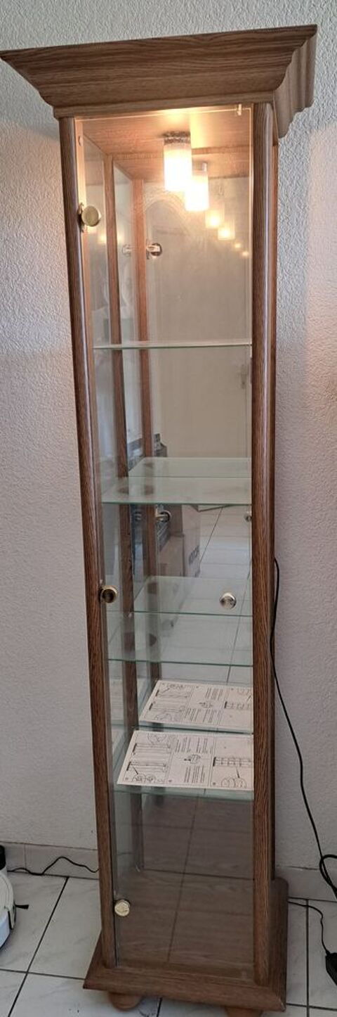 Vitrine 4 étagères, éclairée Montpellier (34)