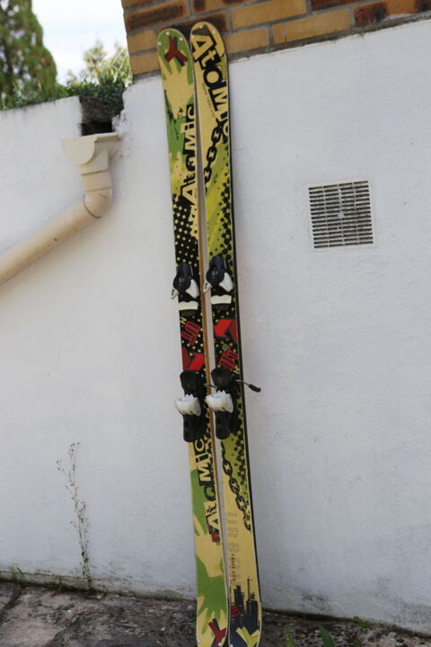 SKI ATOMIC FREESTYLE  URBAN TRIPLETS  30 Montargis (45)