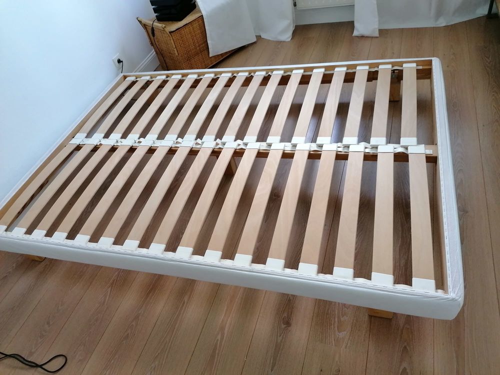 Sommier et matelas Ik&eacute;a casi - neufs Meubles