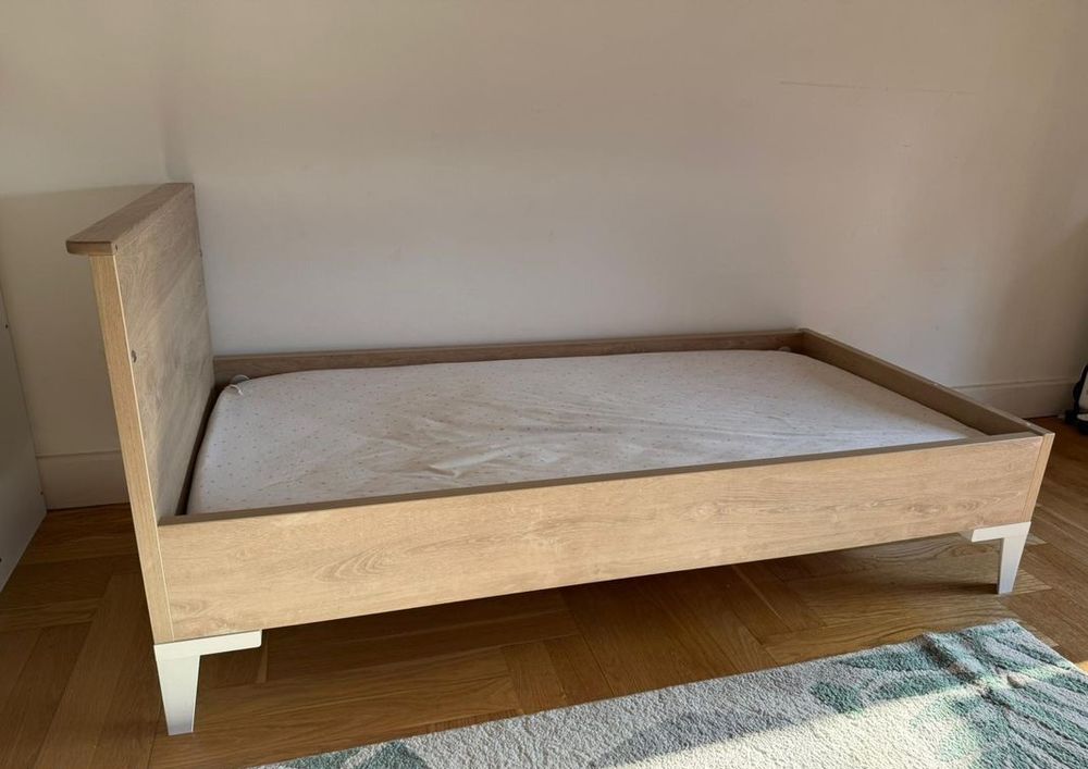 Lit b&eacute;b&eacute; barreau evolutif "Galipette" ch&ecirc;ne blond (70X140cm) Mobilier enfants