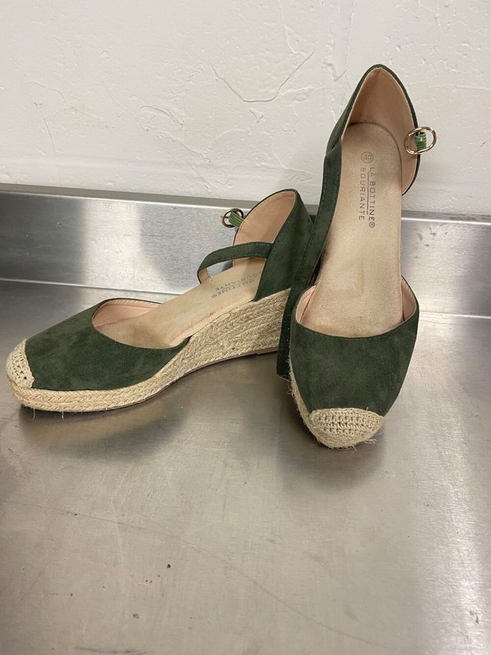 Sandales en daim vert Chaussures