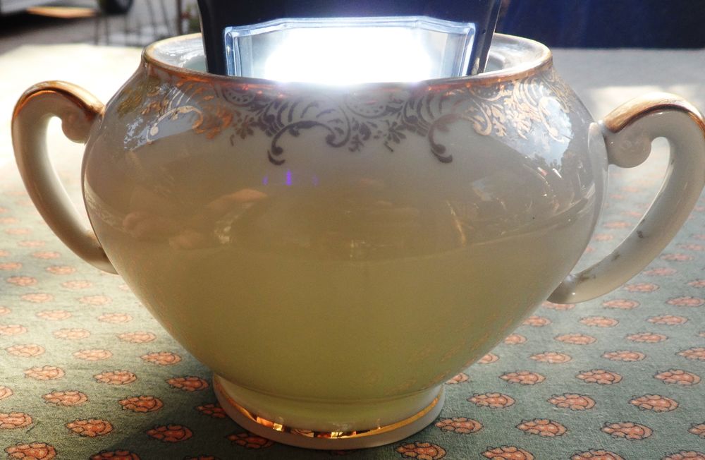 1 soupi&egrave;re en v&eacute;ritable porcelaine s&eacute;lection France neuve Cuisine