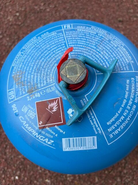 Bouteille Campingaz R907 2,75 kg ? avec gaz ? camping / van Caen (14)