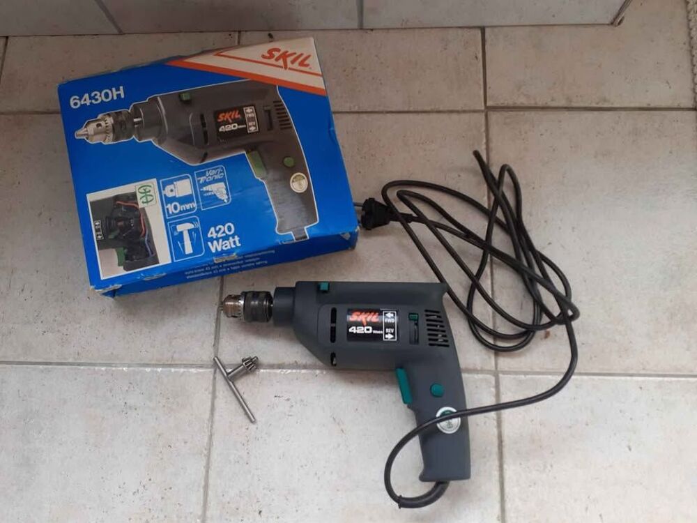 Perceuse visseuse &eacute;lectrique Skill 420 watts &agrave; percussion en Bricolage