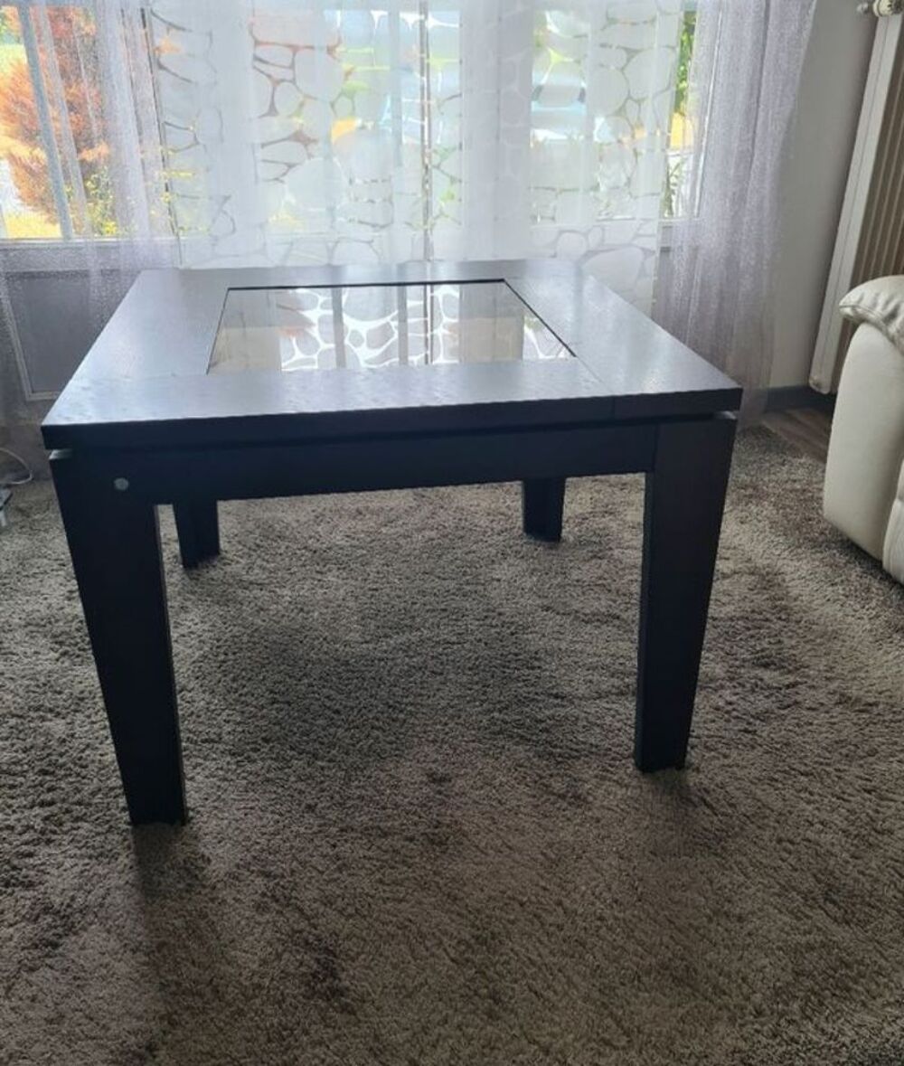 Table basse de 80x80x60 avec vitre centrale Meubles