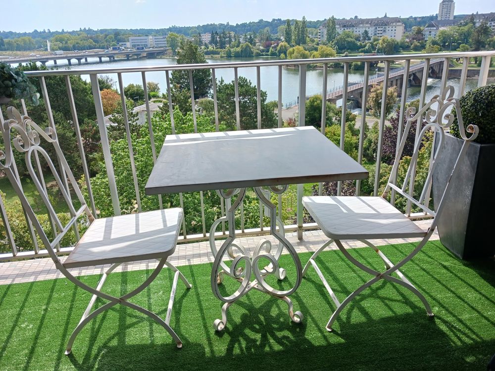 Table fer forg&eacute; et 2 chaises Jardin