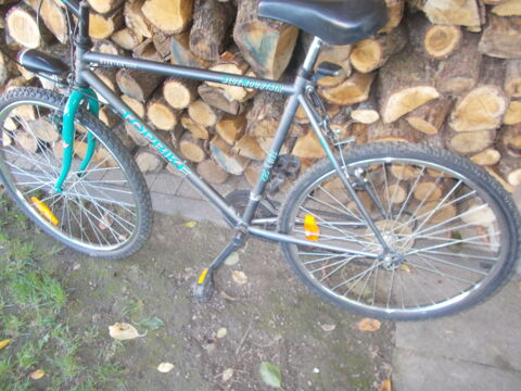 vd   un  velos  vtt   hommes tres  bonne  etat 60 Moulins (03)