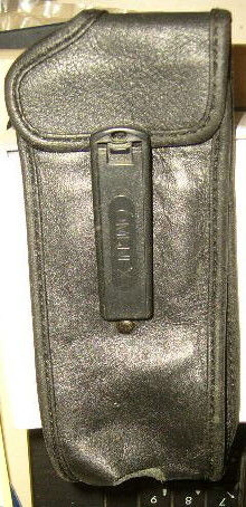 etui téléphone cuir noir 5 Versailles (78)