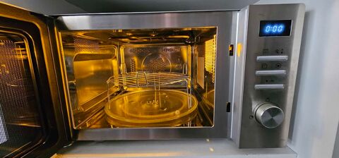 four micro ondes multifonctions 60 Menthon-Saint-Bernard (74)