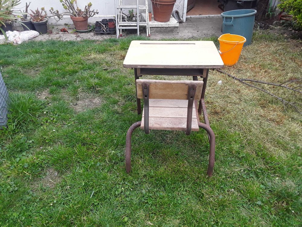 ptit bureau d'&eacute;colier &agrave; restaurer Décoration