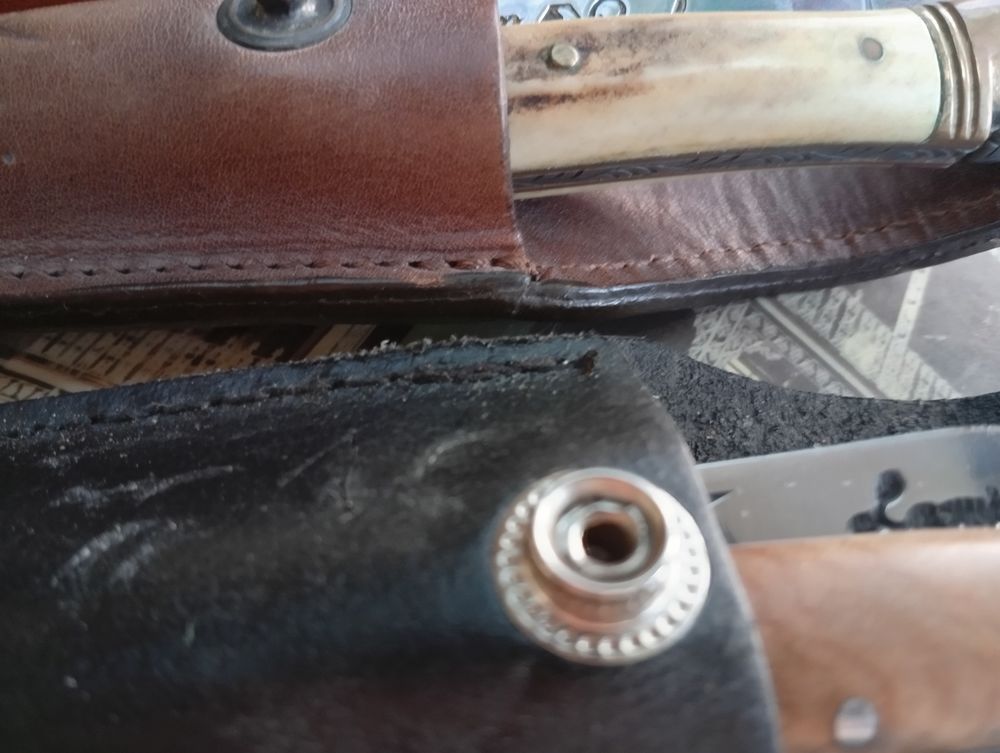 Plusieurs couteaux laguiole antiquit&eacute;s et neuf 