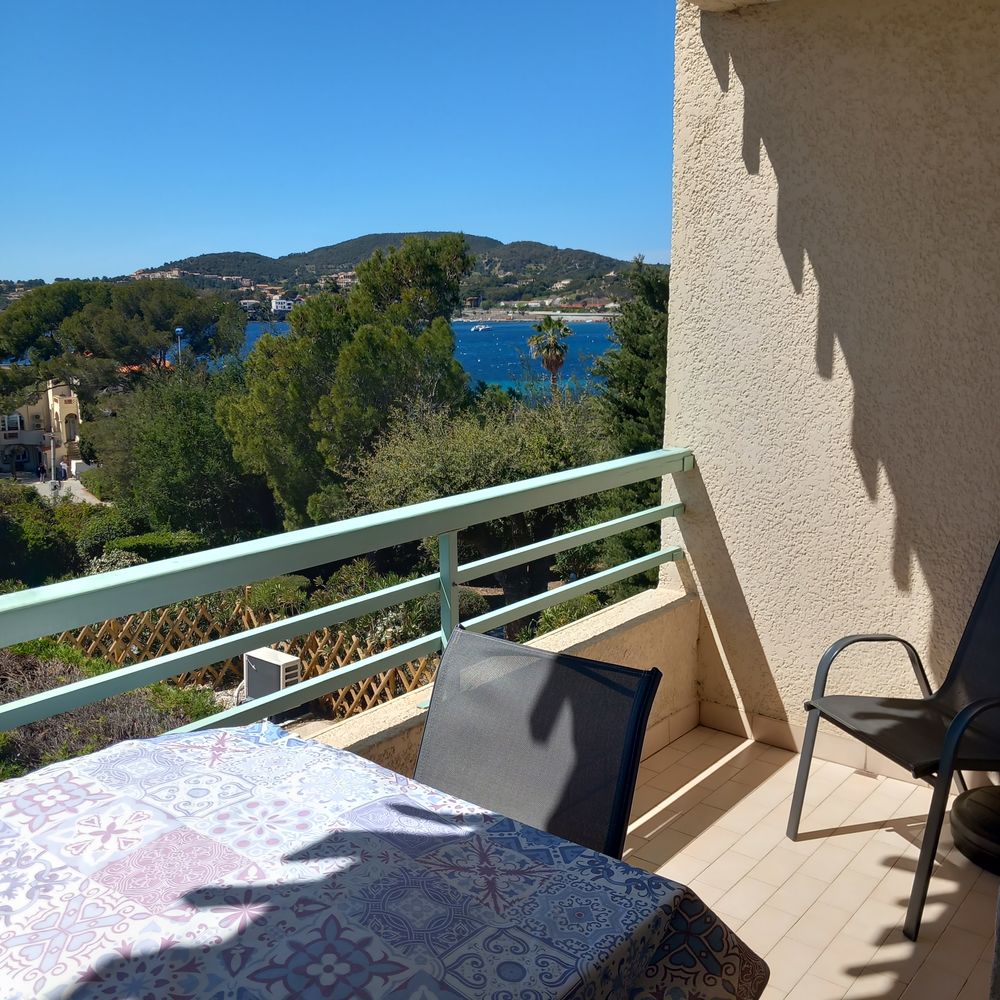   Appartement vue mer bord de plage avec piscines et parking Provence-Alpes-Côte d'Azur, Agay (83530)