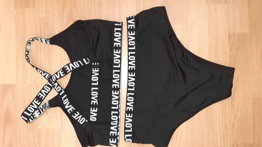 Ensemble culotte unie, soutien- gorge 
Love Vêtements