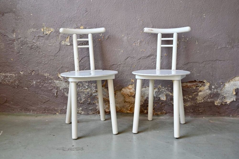 Paire de chaises design italien en bois blanc Meubles