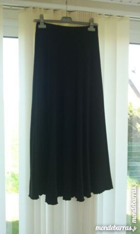 JUPE LONGUE NOIRE 20 �lancourt (78)