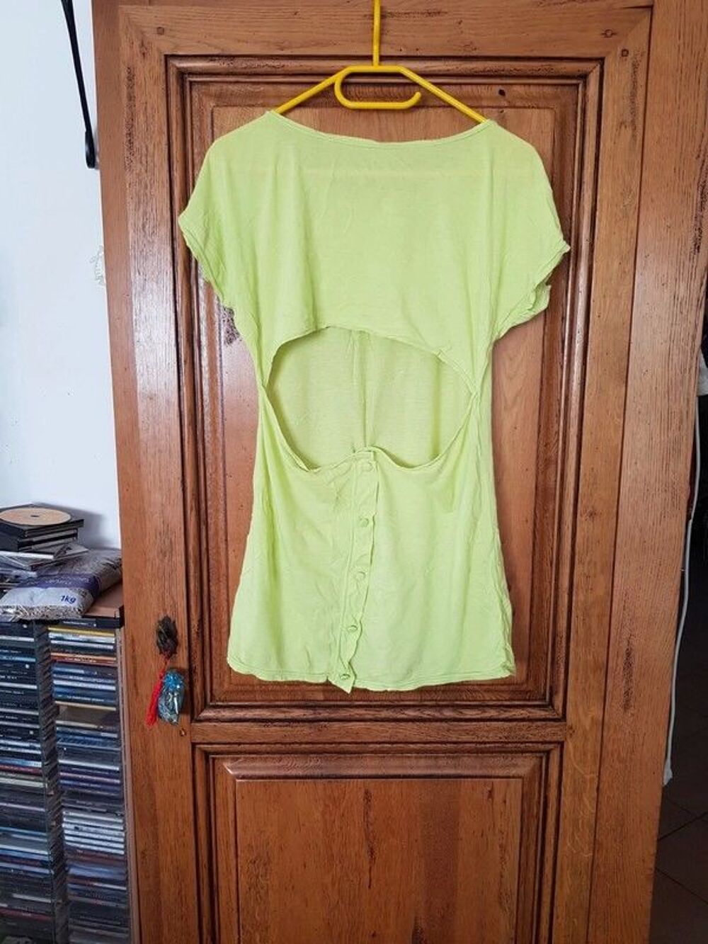 Tunique vert fluo mesure aisselles a aisselles a plat 42 cm Vêtements