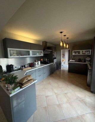  Maison � vendre 10 pi�ces 280 m�