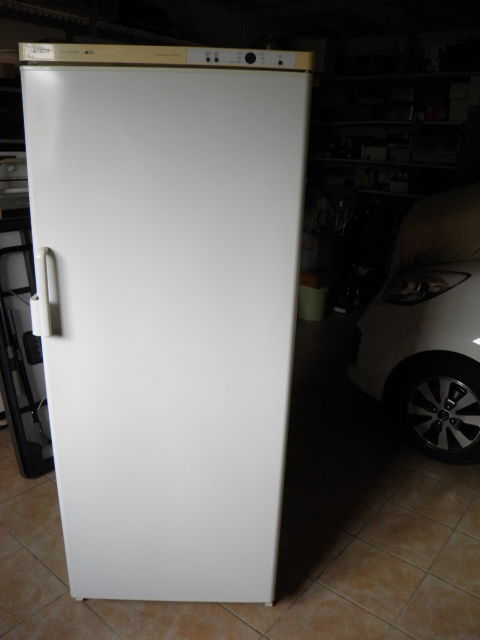 cong&eacute;lateur a tiroir Bosch 4 &eacute;toiles &eacute;conomic 0 81310 Lisle-sur-tarn